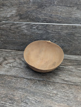 Load image into Gallery viewer, Calabash Bowls / Kwi / Qui
