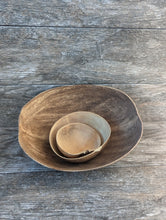 Load image into Gallery viewer, Calabash Bowls / Kwi / Qui
