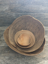 Load image into Gallery viewer, Calabash Bowls / Kwi / Qui
